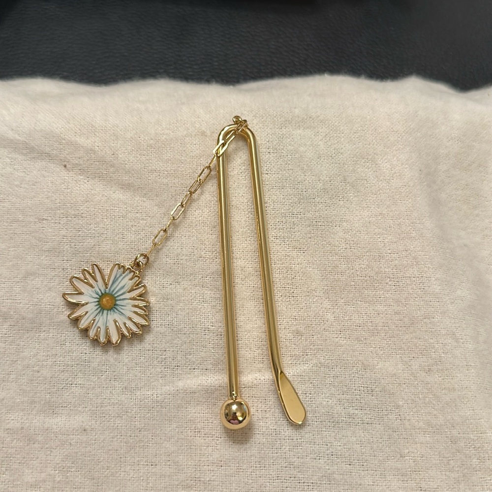 Planner Perfect Yellow Daisy Bookmark small